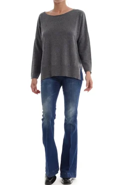 Maglia Grigia a Barchetta con Maniche Lunghe e Spacchi Laterali